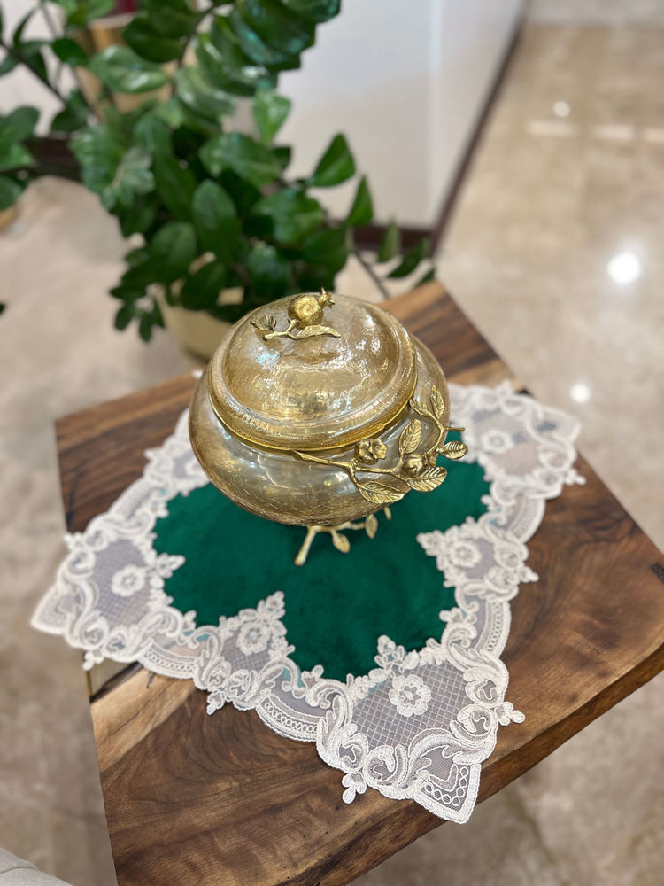 ومیزی مربع برای میز مربع 